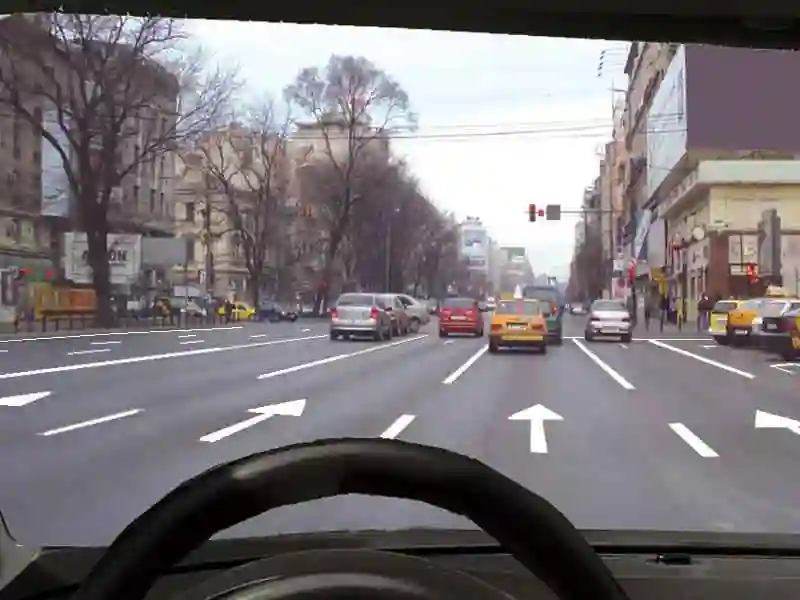 Cum trebuie să procedați corect la trecerea de pe o bandă pe alta?